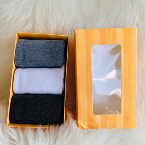 Socks - Picture 1 of 2